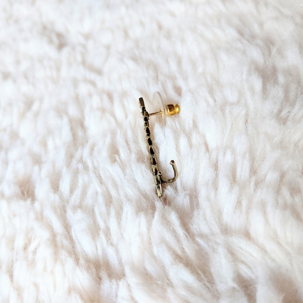 Ear Cuff - Picture 2 of 2